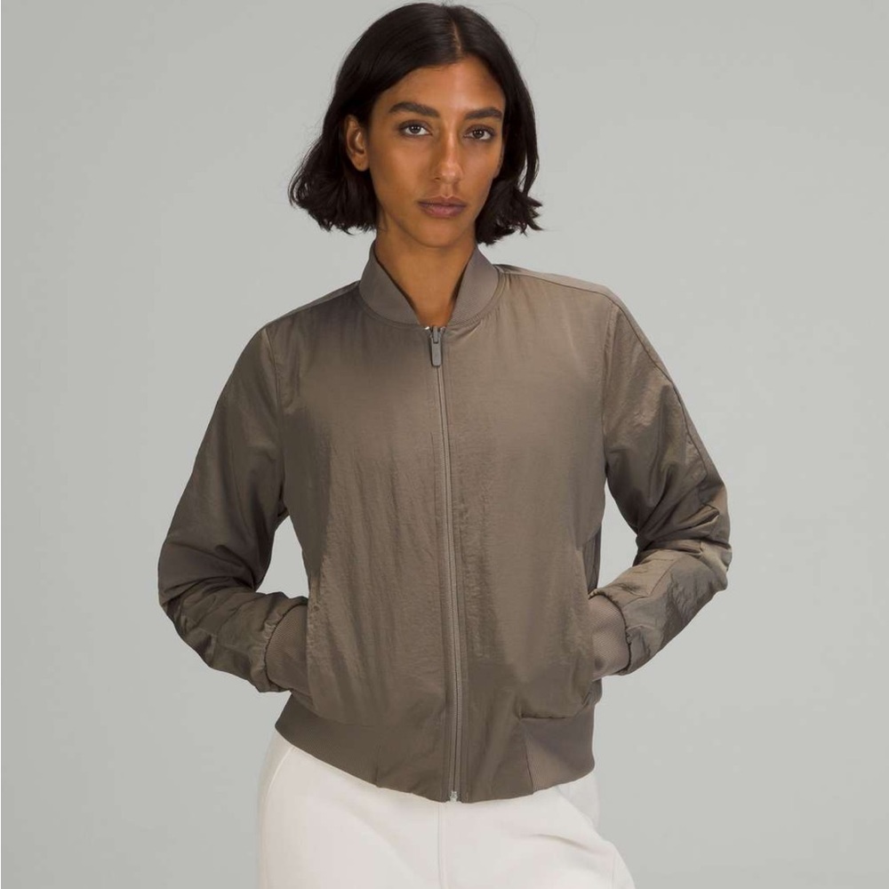 Lululemon reversible non-stop bomber